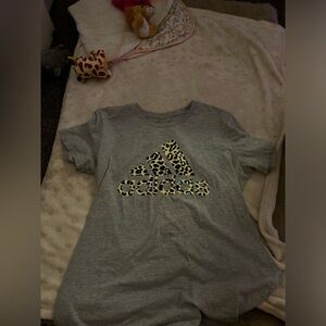 Women’s adidas shirt